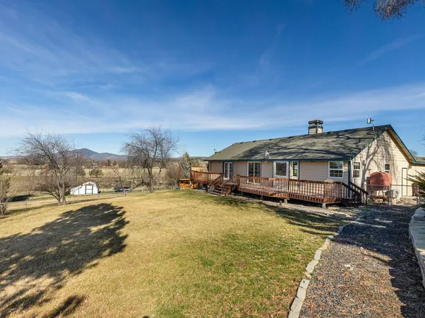 3249 NE Yellowpine Rd, Prineville, OR 97754