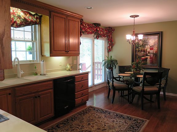 5th image of 368 Willow Bough Ln