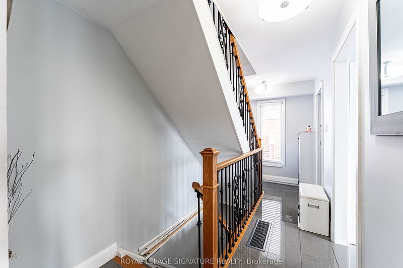 Toronto House for rent - 3 Bedrooms — photo 4