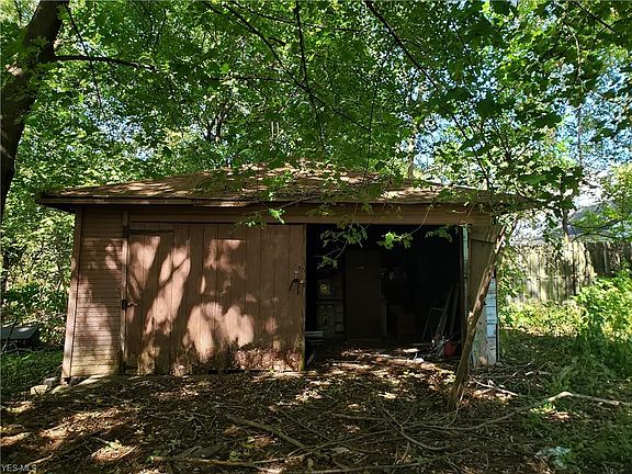5th image of 1204 Republic Ave