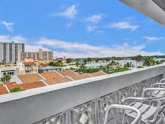 4th image of 320 S Surf Rd APT 503