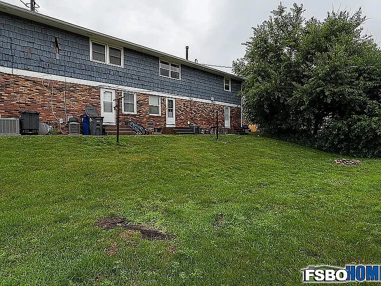 2615 Hawthorne Dr — Photo 19