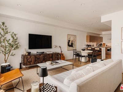 1040 N Spaulding Ave APT 4, West Hollywood, CA, 90046