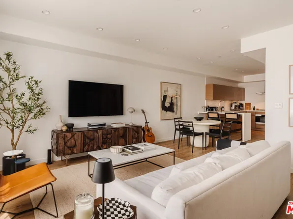 1040 N Spaulding Ave APT 4, West Hollywood, CA 90046