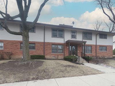 235 Washington Sq APT C, Elk Grove Village, IL, 60007