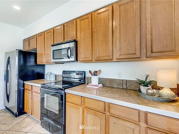 5th image of 20513 Church Lake Dr E