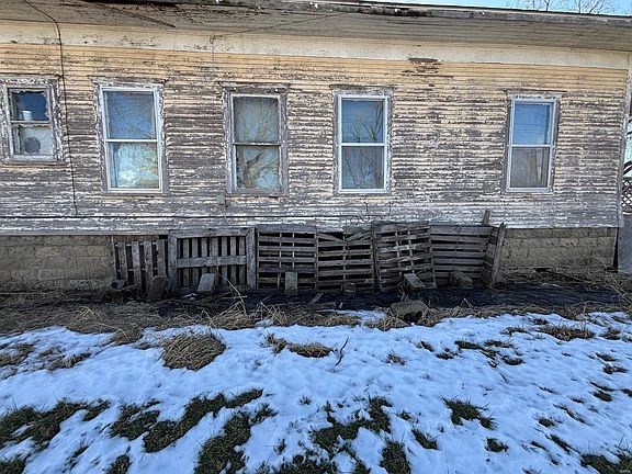 5th image of 307 N Washington St
