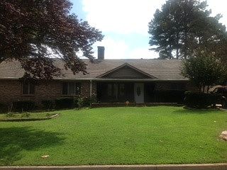 1st image of 2121 Golfview Dr SE
