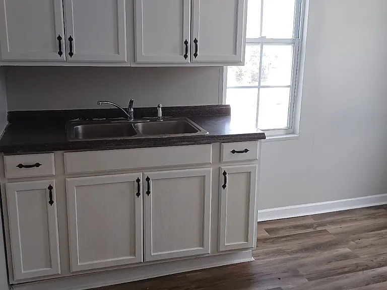 215 Virginia Ave #4 — Photo 4