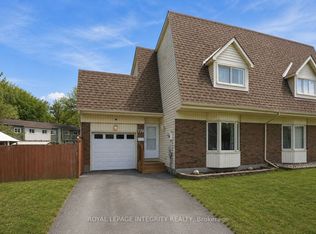 776 Vinette Cres, Ottawa, ON K1E 1W9