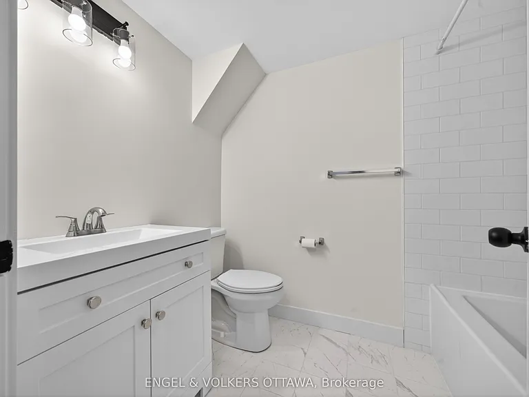175 James St #B — Photo 13