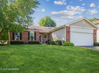 738 N Brookdale Dr, Schaumburg, IL 60194