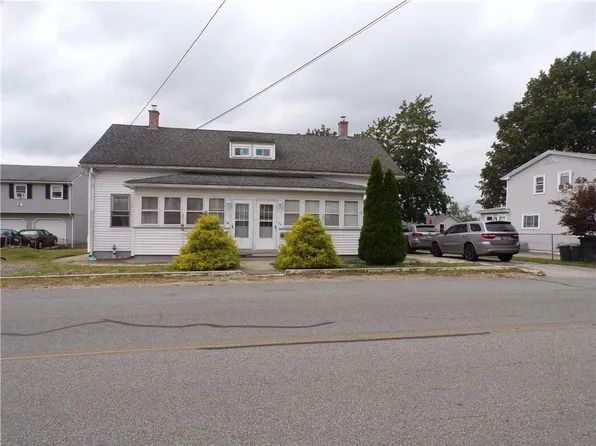 94-96 Earl St, West Warwick, RI 02893