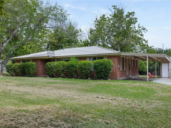 516 E Hunt St, Bremond, TX 76629