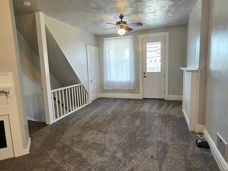 450 Bailey Ave — Photo 36