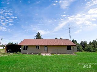 16 12th Way, Cascade, ID 83611