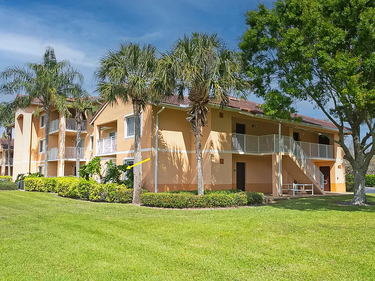 281 SW Palm Dr #102 — Photo 11