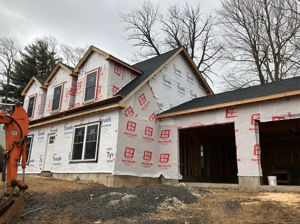 164 East Road, Bristol, CT 06010