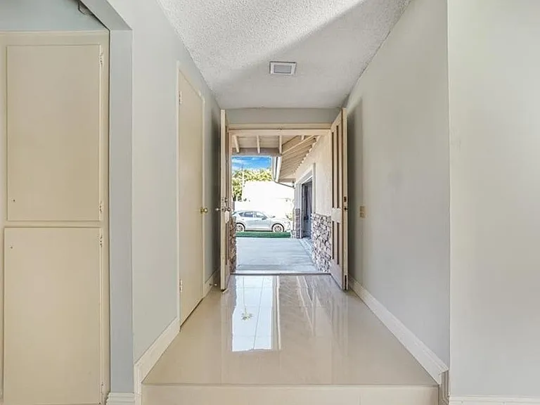 24121 El Tiradore Cir — Photo 58