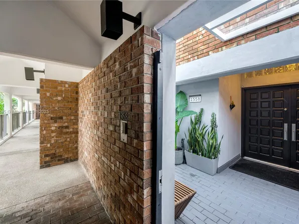 1558 NE Quayside Ter #D10, Miami, FL 33138