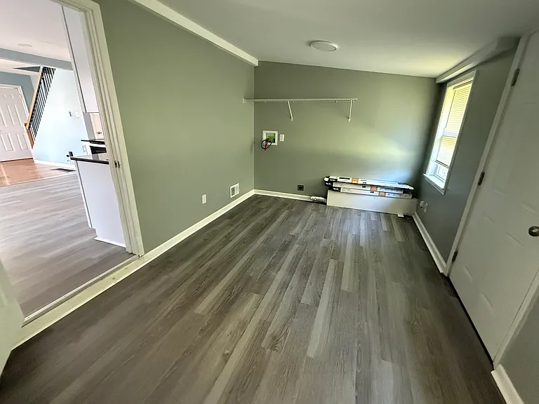 265 Elmwood Dr — Photo 8