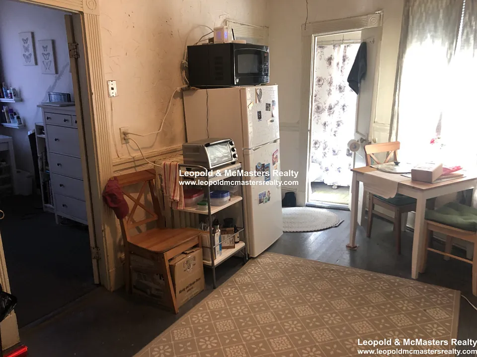 9 Myrtle St #8