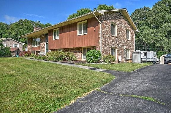 4th image of 5329 Kiowa St