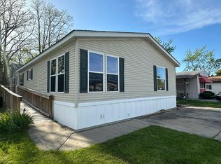 252 Blackthorn Rd, Matteson, IL 60443