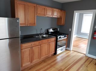 604 Providence St #1L, Woonsocket, RI 02895