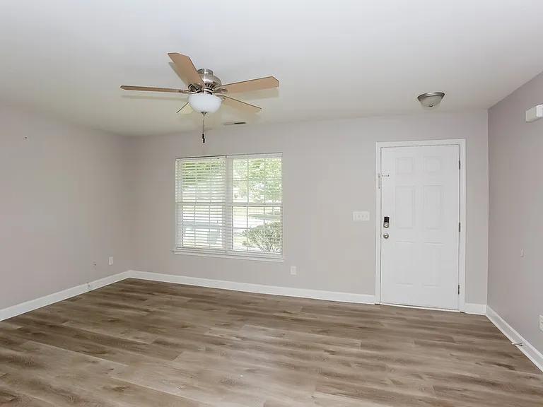 1029 Ramsgate Dr SW — Photo 6