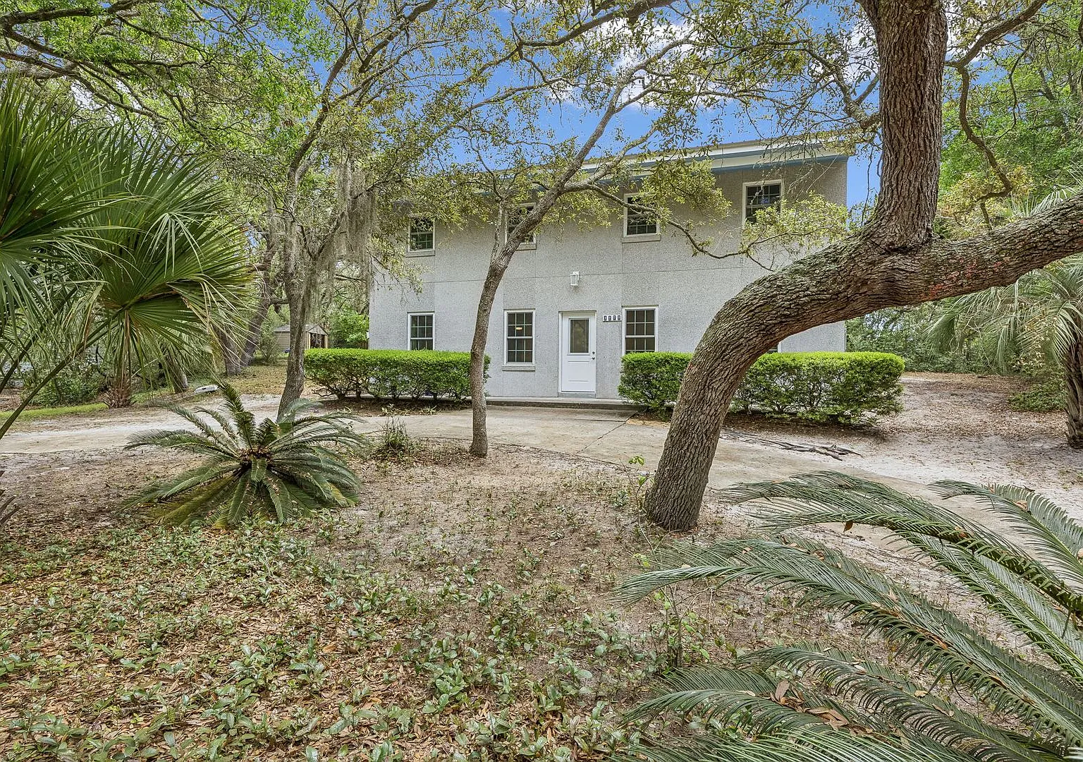 Newly Remodeled Beachside Home Walk to the Ocean — Photo 2
