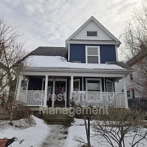 1128 E Fulton St Photo 1