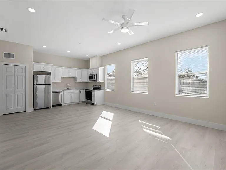 6976 Belltree Ct — Photo 5