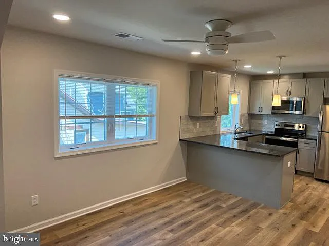215 E Linden St #2 — Photo 2