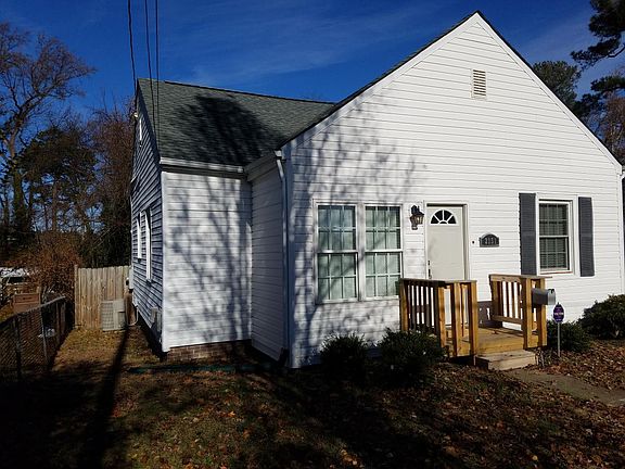 2nd image of 2151 Park Ln