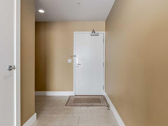 4th image of 433 W 11th Ave SE #1004