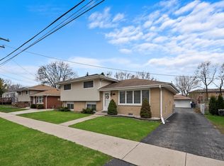 7011 Avon Ave, Oak Lawn, IL 60453