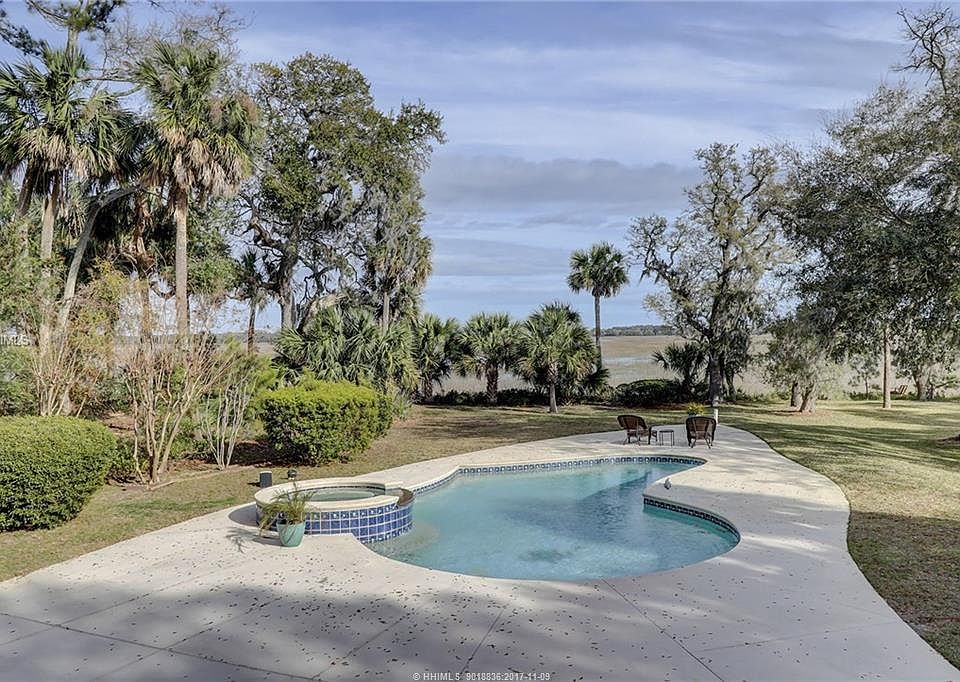 1st image of 83 Peninsula Dr
