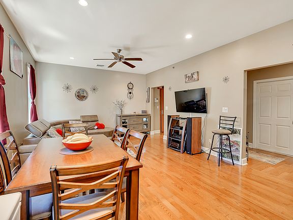 4th image of 325 Highland Ave APT 401