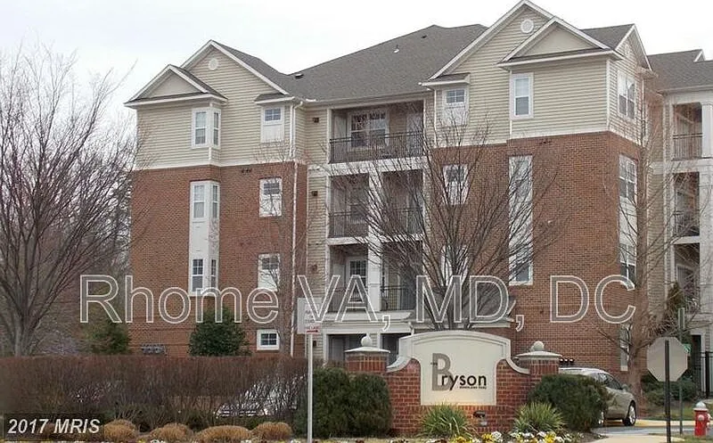 1 bed, 1.0 bath, 731 sqft, $1,900 — Photo 1