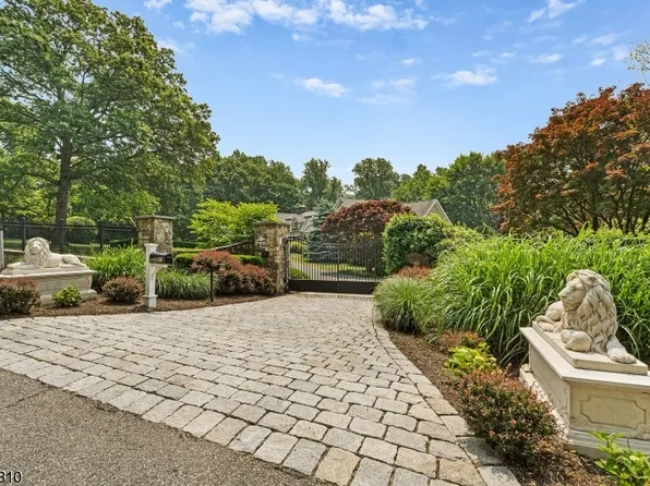 80 Peachcroft Dr, Bernardsville Boro, NJ 07924