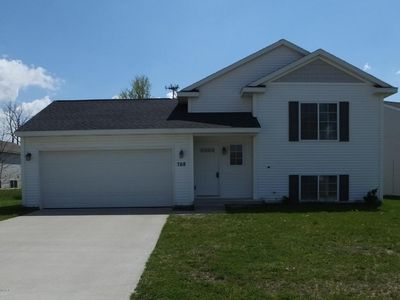 768 Silvershores Dr SE, Kentwood, MI, 49548