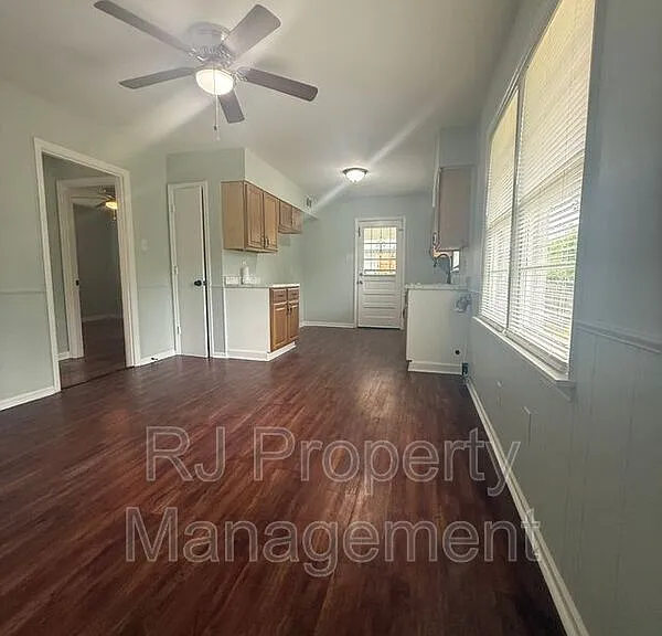 1821 Dale Lavern Rd — Photo 2