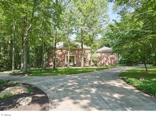 2020 Stockbridge Rd, Akron, OH 44313