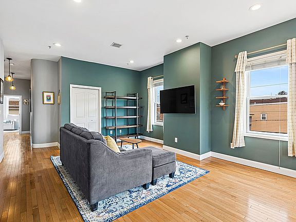 2nd image of 6515 Palisade Ave APT 301