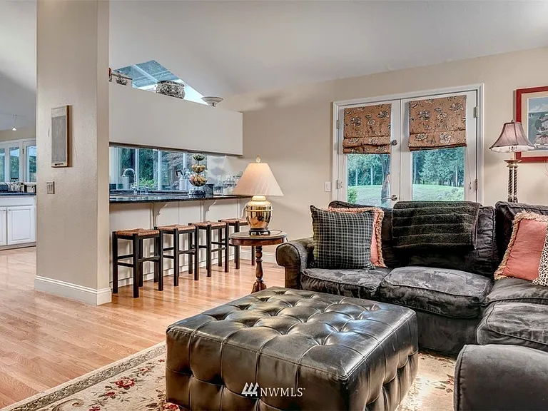 3337 Sahalee Way NE — Photo 4