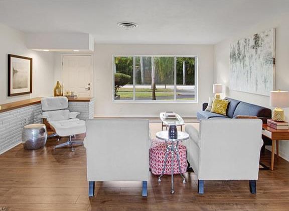 4th image of 3149 McGregor Blvd