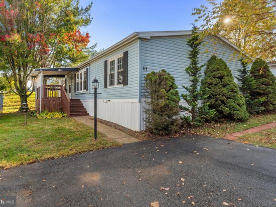 111 Pheasant Ridge Cir, Lancaster, PA 17603