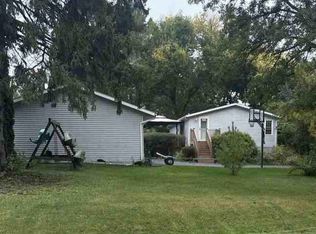 W2506 Circle Dr, Watertown, WI 53094