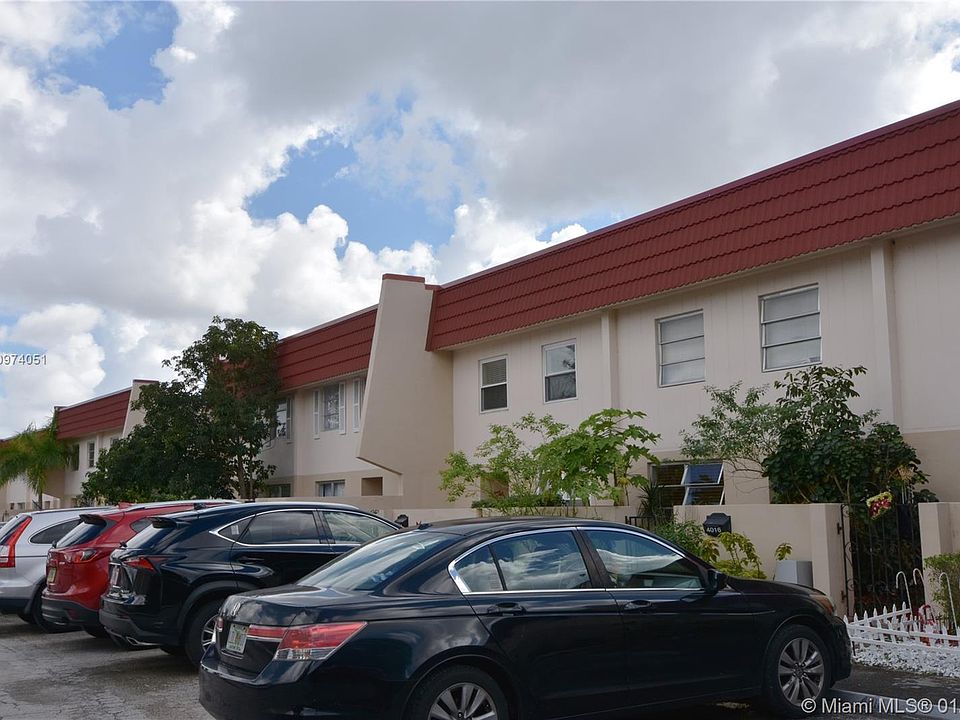 1st image of 4016 Inverrary Dr #15A